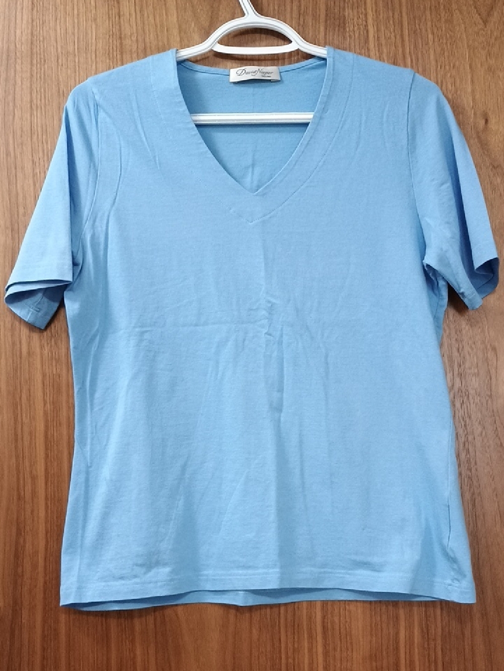 3/$15 David Nieper Women's Sky Blue V-Neck Short Sleeve Tee